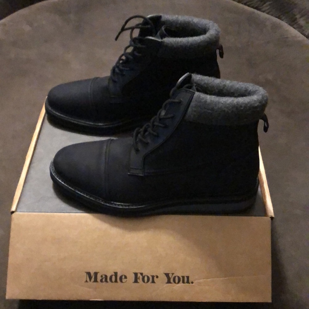 Brand new custom Vintage Foundry Stone Boots. Dark Navy / Dark Grey. Size 12 NWT